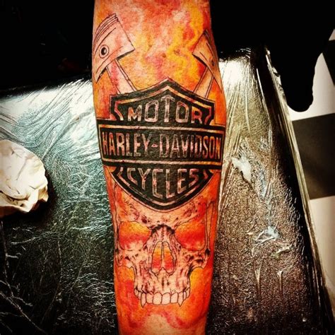 Harley davidson tattoos are somewhat unique as far as biker tattoos go because while they are definitely the realm of harley davidson enthusiasts, they are by no means these tattoos usually still integrate the harley davidson shield, but the accompanying designs are much more elaborate. 17+ Harley Tattoo Designs