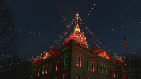 Nebraskas Christmas City Focusing On Tradition Over Retail Khgi
