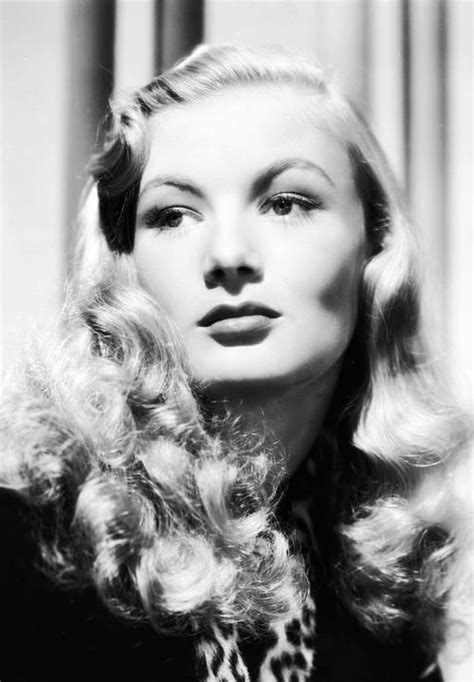 Pin By Bek Andoloro On And Red All Over Veronica Lake Classic Movie