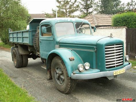 Old Trucks Pickup Trucks Vintage Cars Antique Cars Audi A2 Old