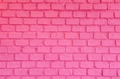 Pink Wall Briff