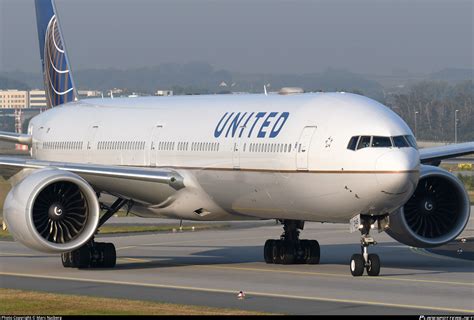 N2748u United Airlines Boeing 777 300er Photo By Marc Najberg Id