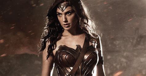 First Look Gal Gadot As Wonder Woman From Batman V Superman Dawn Of Justice Zack Snyder Hi