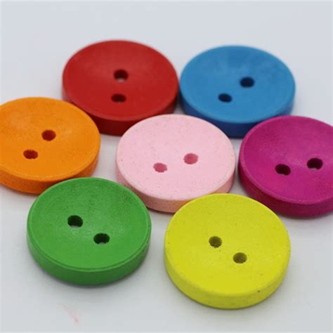 100pcs Creative Cartoon Round Colorful 2holes Wood Buttons 9 15mm