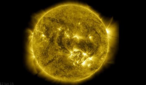 Słońce. NASA opublikowała nowe zdjęcia Słońca. 