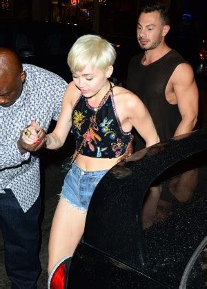 Miley Cyrus In Jeans Shorts At Cameo Nightclub Gotceleb