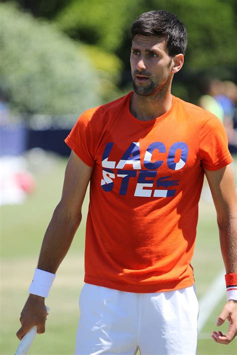 Han kommer från en idrottsintresserad familj. Novak Djokovic - Wikipedia