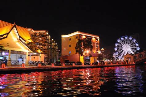 While the sights are easier to see during the day, the nice part about cruising in the evening is that you get to. Attractions in Malacca: Melaka River Cruise