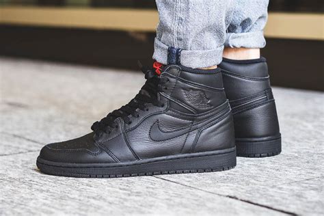 Air Jordan 1 High Triple Black Sneaker Freaker