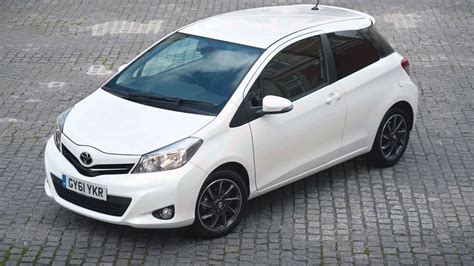 The 2015 toyota yaris is what you'd expect from the toyota of subcompact cars: toyota yaris trend 2015 model - YouTube