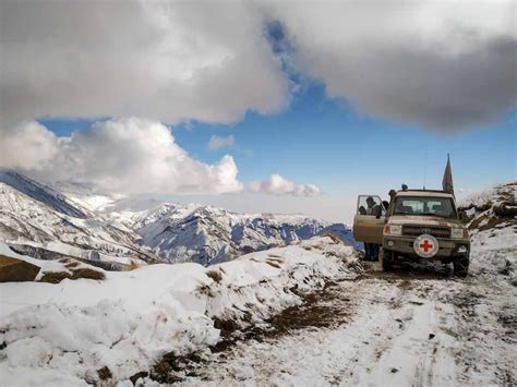 Sie haben am wochenende einen ausflug an einen ort gemacht, den ihr freund/ ihre freunde nicht kennt. Berg-Karabach-Konflikt: Ein gemeinsamer Nenner im Sinne der Verstorbenen | Internationales ...