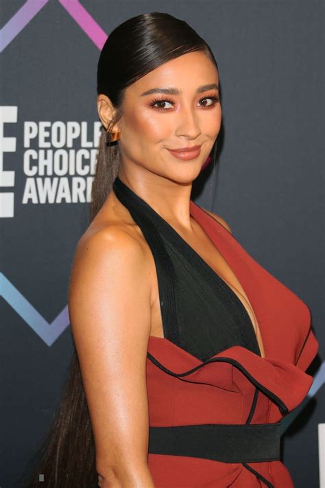 Shay Mitchell Style Pretty Little Liars Red Carpet Girly Photoshoot