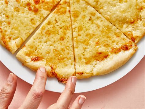 The 12 Best Cheeses To Put On Pizza