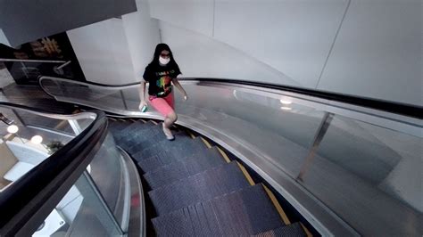 Singapore Spiral Escalator Wheelock Place Youtube