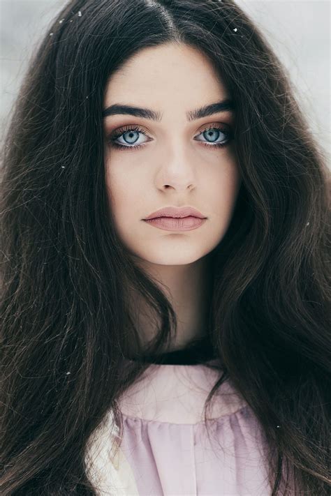 Pin By Amberbowisk On Bookwomzz Black Hair Blue Eyes Black Hair