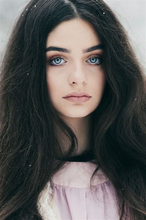 Pin By Amberbowisk On Bookwomzz Black Hair Blue Eyes Dark Hair Blue