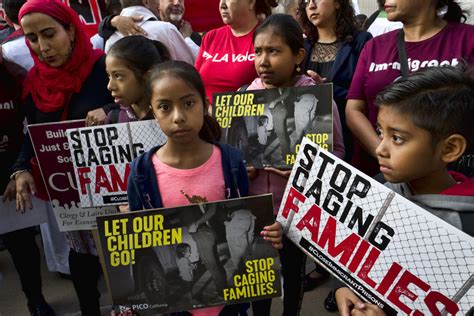 Federal Judge Temporarily Halts Deportation Of Reunited Migrant Families