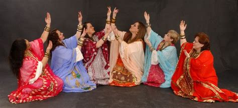 Saudi Arabian Folk Dance Khaleegy Saudi Arabian Womens Dance