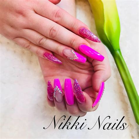 Nikki Nails Florissant Mo