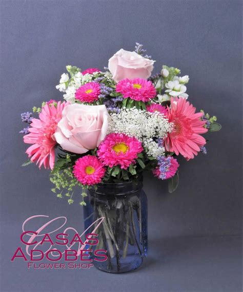 Perfectly Pastel Bouquet Deluxe With Additional Roses And Stock