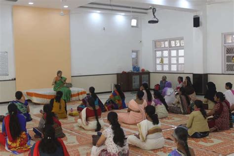 Rangoonwala Women's Camp at The Yoga Institute (6th April 2016) - The Yoga Institute