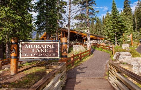 Moraine Lake Lodge Lake Louise Updated 2021 Prices