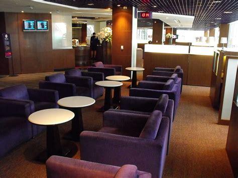 All the info about the lounge: BKK: Thai Airways Business Class Lounge Bangkok ...