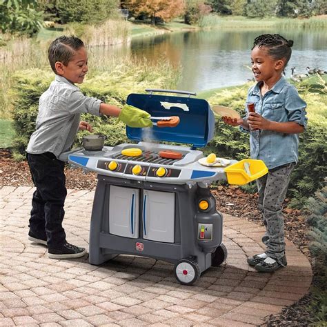Step2 Sizzle And Smoke Bbq Grill Playset Includes 15 Toy Grill