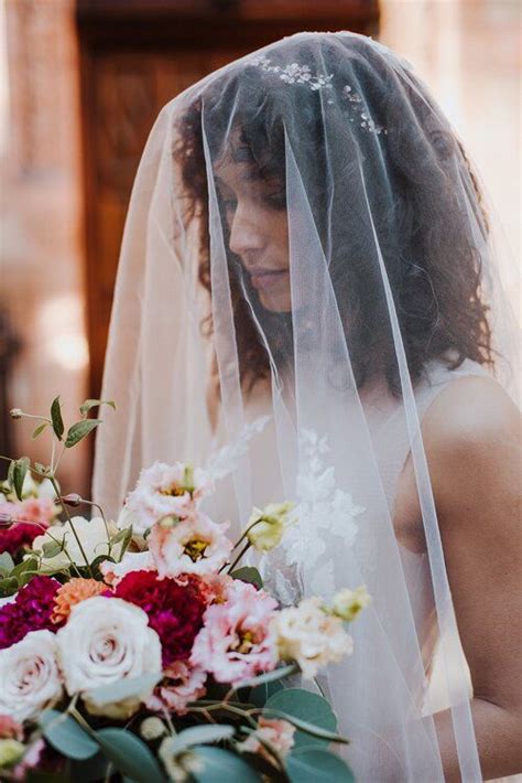 Bridal Inspiration London Calling — Our Love In Color Curly Bridal
