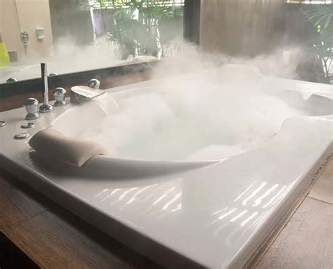 Here Are Some Reasons Why Hot Bath Is Beneficial For You Herzindagi