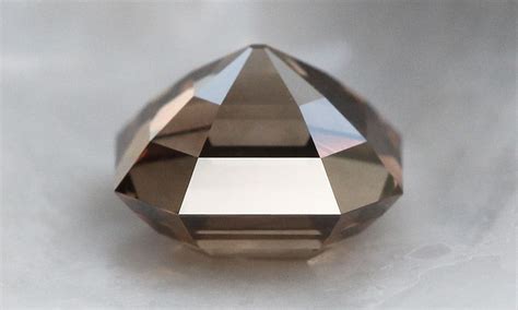 Diamond Facets Windows Of Light Revealing The Optical Splendor