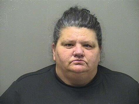 woman arrested after allegedly altering stolen check attempting to cash at bank hot springs