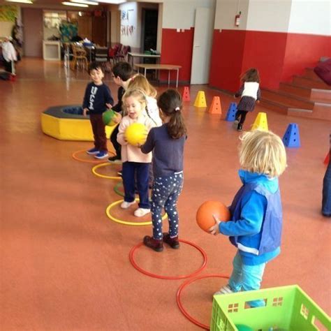 Pingl Par Nnbyvalceva Sur Kinderspiele Jeux Collectifs Maternelle