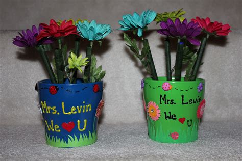 Flower Pot Pens I Normally Buy From Michaels The Clay Pots And Paint