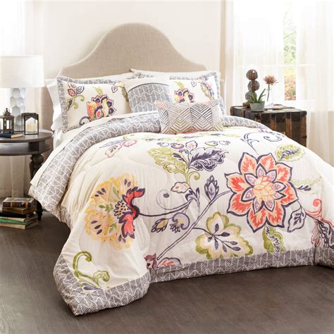 See more ideas about comforter sets, king comforter sets, king comforter. Aster Quilted Comforter Coral/Navy 5-Piece Set, King ...