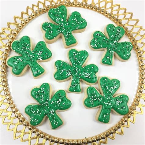 This link is to an external site that may or may not meet accessibility guidelines. Shamrock sugar cookies | Sugar cookies