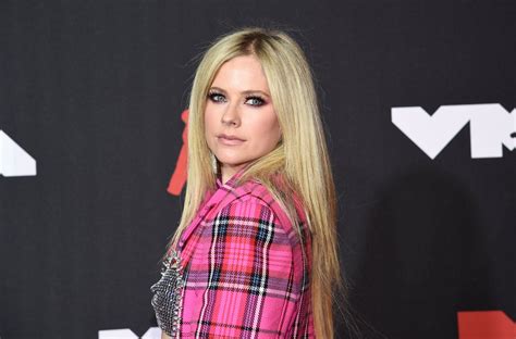 Avril Lavigne Belissima Caralho Pandlr