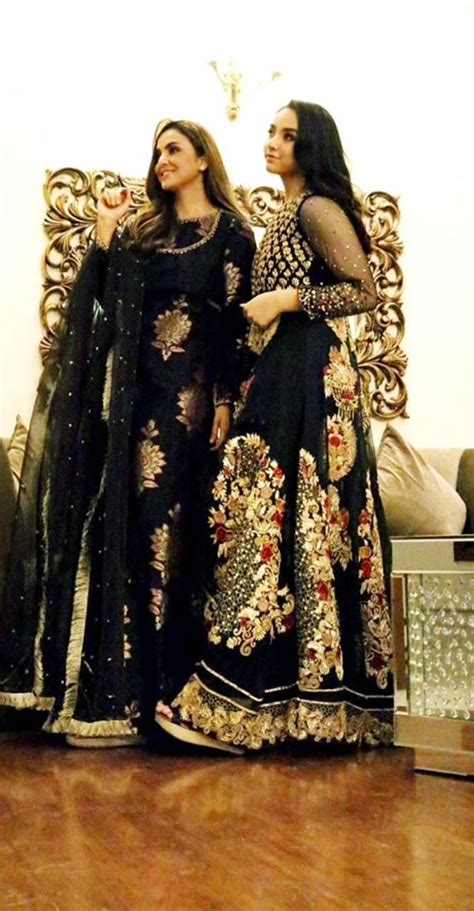 Beautiful Pictures Of Nadia Khan With Her Daughter At A Recent Wedding