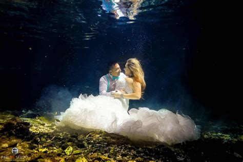 Underwater Trash The Dress Photography Mexico Fineart Studio
