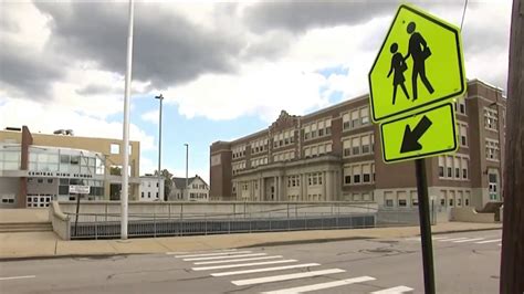 Nhs Largest School District Closes In On Final Plan For Fall Necn
