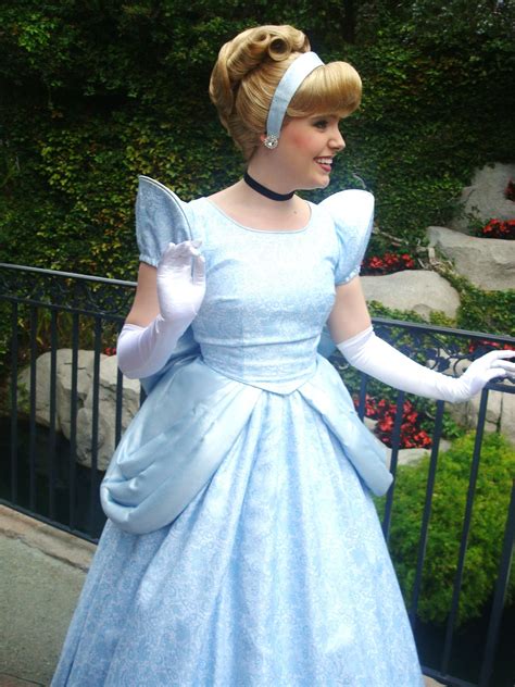 Diy glitter high heel shoes | cinderella costume. Disney Cinderella Halloween Costumes
