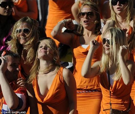 world cup photo sexy dutch fans ladies in world cup 2010