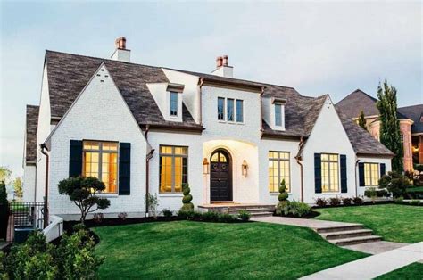 Decadent home in Utah blends French farmhouse with ...