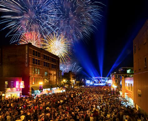 The Best Places To See Fourth Of July Fireworks From Coast To Coast Nashville Places To See
