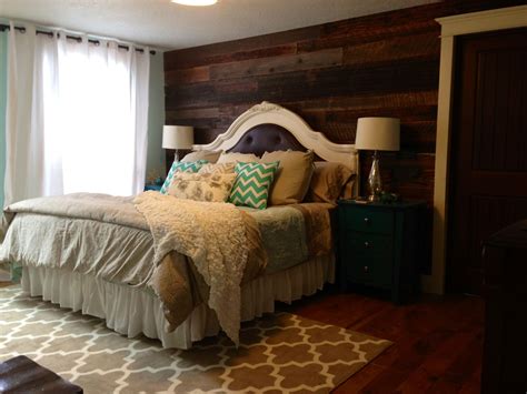 At j&n structures, we're a horse barn builder with decades of experience creating custom barns across the country. My new master bedroom! Barn wood walls, teal night stands ...
