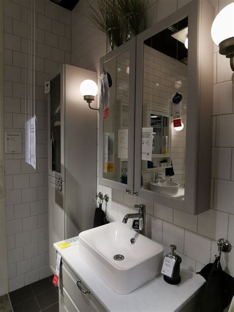 Check spelling or type a new query. 10 hjem med baderomsinnredning fra IKEA