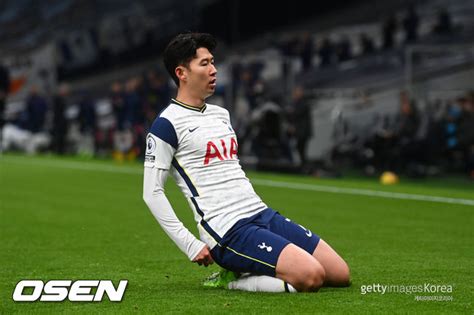 손흥민 개인 통산 epl 최다골 경신 22일 사우샘프턴 상대 후반 45분 pk 득점 15골 기록하며 개인 통산 epl 시즌 최다골 토트넘, 모리뉴 감독 경질 뒤. "SON 골=아스날 전체 골" 손흥민 9호골에 고통받는 북런던 라이벌