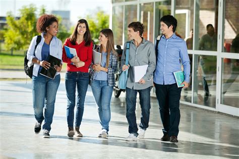 5 Benefits Of Attending A Community College The College Pod