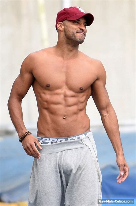 Ricky Whittle Paparazzi Shirtless And Bulge Photos The Nude Male