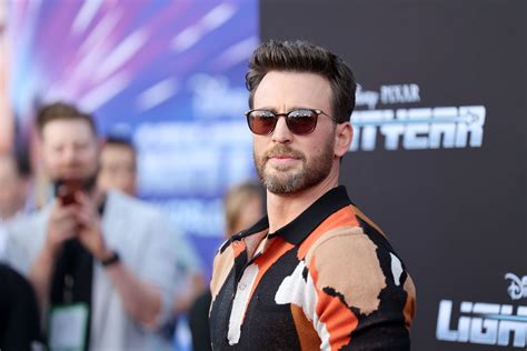 Chris Evans Calls Out Idiots Criticizing Same Sex Kiss In Lightyear